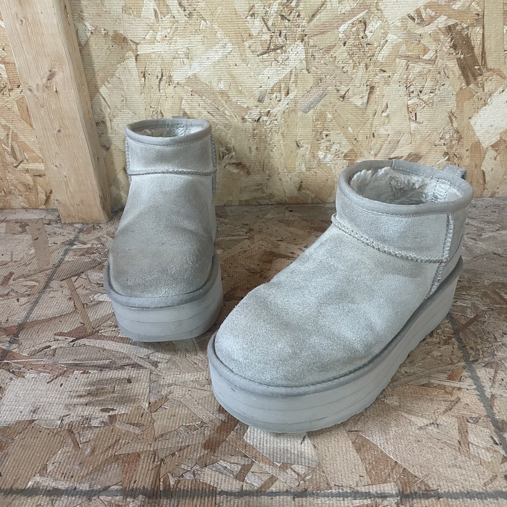 UGG Classic Ultra Mini Platform Boots Size 6 EU 37 Greige Tan Taupe‎